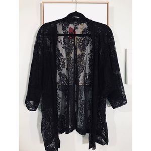 Black Quarter Lace Floral  Sleeve Kimono